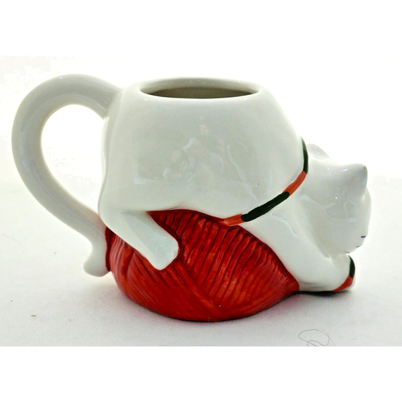 MUG-WONDERSHOP AT TARGET-White Cat-Playful-Ball of Red Yarn-Holds 12 oz/1.5 Cups - Picture 4 of 11